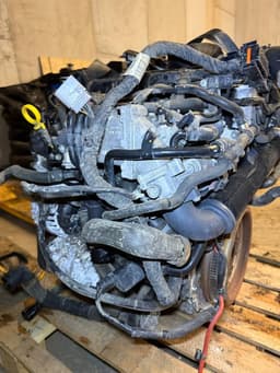 SKODA CUNA 04L100035G 04L100090N 04L100090NX Engine SKODA OCTAVIA III (5E) (2012-2019) — thumbnail 9