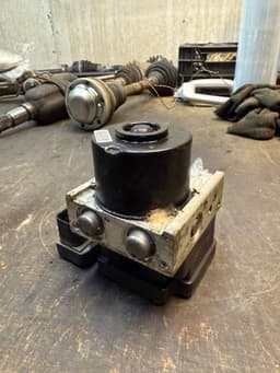 TOYOTA 865410D040 440500D031 ABS hydraulic unit / pump TOYOTA YARIS II (XP90) (2005-2013) — thumbnail 3