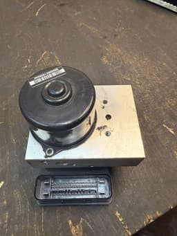 VOLVO P30643979 30643979 30643982 30793491 30793453 ABS hydraulic unit / pump VOLVO S80 I (TS, XY) (1998-2006) — thumbnail 5