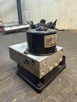 VOLVO P30643979 30643979 30643982 30793491 30793453 ABS hydraulic unit / pump VOLVO S80 I (TS, XY) (1998-2006) — thumbnail 3