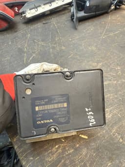 VOLVO P30643979 30643979 30643982 30793491 30793453 ABS hydraulic unit / pump VOLVO S80 I (TS, XY) (1998-2006) — thumbnail 8
