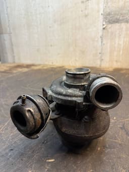 VOLVO 8689592 8603296 Turbocharger VOLVO S80 I (TS, XY) (1998-2006) — thumbnail 4
