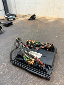 VW 7H0937049K 7H0937049AE Comfort Module (CCM) VW TRANSPORTER T5 / MULTIVAN (7H, 7E, 7J) (2003-2015) — thumbnail 2