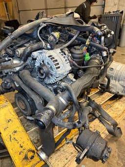 BMW N57D30A 11000442932 11000442933 Engine BMW 3 (E90, E91, E92, E93) (2005-2011) — thumbnail 10