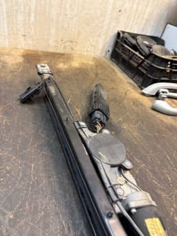 LANCIA PN5913298AA 5913298AA 68079909AA 68060498ADA Sliding door electric motor right LANCIA VOYAGER (404) (2011-2016) — thumbnail 4