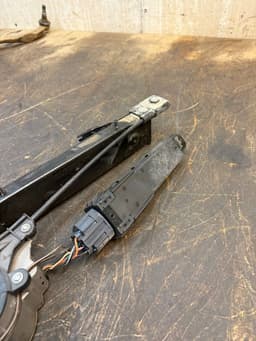 LANCIA PN5913298AA 5913298AA 68079909AA 68060498ADA Sliding door electric motor right LANCIA VOYAGER (404) (2011-2016) — thumbnail 6