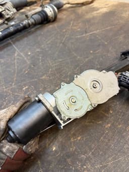 LANCIA PN5913298AA 5913298AA 68079909AA 68060498ADA Sliding door electric motor right LANCIA VOYAGER (404) (2011-2016) — thumbnail 7