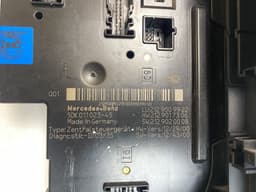 MERCEDES-BENZ 5DK01102345 5DK011023-45 Fuse box MERCEDES-BENZ E-CLASS (W212) (2009-2016) — thumbnail 4