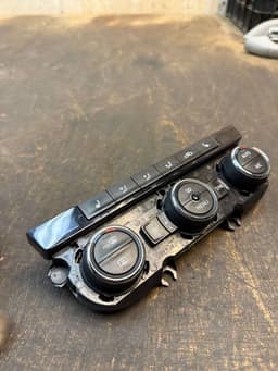 SKODA 5E0907044AH Heater control panel SKODA OCTAVIA III (5E) (2012-2019) — thumbnail 3