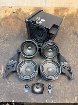 SKODA 5E0035411D 5E0035411G 5E0035411H 5E0035411E Set of loudspeakers SKODA OCTAVIA III (5E) (2012-2019) — thumbnail 2