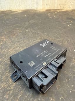 SKODA 5Q0907383J 5Q0907383B Towbar control unit SKODA OCTAVIA III (5E) (2012-2019) — thumbnail 2