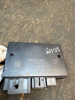 SKODA 5Q0907383J 5Q0907383B Towbar control unit SKODA OCTAVIA III (5E) (2012-2019) — thumbnail 6