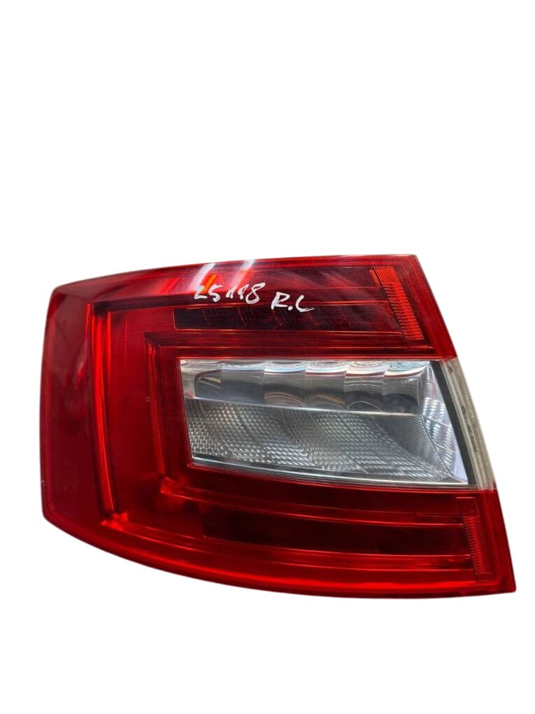 SKODA 5E5945111A 5E5945257A Tail light left SKODA OCTAVIA III (5E) (2012-2019)