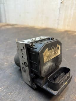 TOYOTA 0265225284 445400F010 895410F010 0265950130 440500F020 ABS hydraulic unit / pump TOYOTA COROLLA Verso II (AR10) (2004-2009) — thumbnail 2