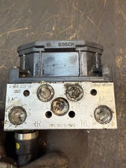 TOYOTA 0265225284 445400F010 895410F010 0265950130 440500F020 ABS hydraulic unit / pump TOYOTA COROLLA Verso II (AR10) (2004-2009) — thumbnail 8