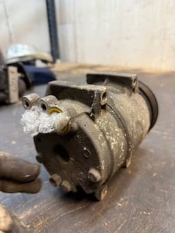 VOLVO 36000328 AC / aircon Compressor VOLVO XC90 I (2002-2014) — thumbnail 3