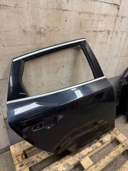 VOLVO 32351000 Door Rear Right VOLVO V40 (2012-2019) — thumbnail 3