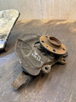 VOLVO 30760561 Wheel bearing housing front left VOLVO XC90 I (2002-2014) — thumbnail 2