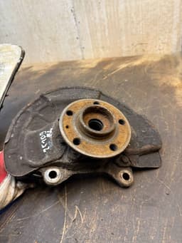 VOLVO 30760561 Wheel bearing housing front left VOLVO XC90 I (2002-2014) — thumbnail 3