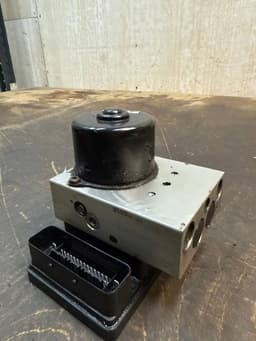 VW 7H0614111E 7H0907379E ABS hydraulic unit / pump VW TRANSPORTER T5 / MULTIVAN (7H, 7E, 7J) (2003-2015) — thumbnail 4