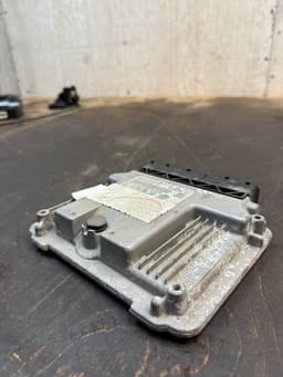 VW 03C906016AJ 0261S05808 Engine Control Unit / module (ECU) VW GOLF VI (5K) (2008-2013) — thumbnail 3