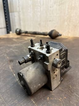 AUDI 4B0614517G 0265950055 ABS hydraulic unit / pump AUDI A6 / A6 ALLROAD (C5) (1997-2005) — thumbnail 3