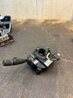 LANCIA 56046118AC 56046394AE K56046118AC Indicator/wiper/slip ring switch (stalk) LANCIA VOYAGER (404) (2011-2016) — thumbnail 3