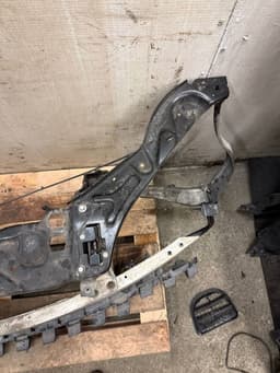 MERCEDES-BENZ A2126200072 A2126201100 A2126200191 A2126200291 A2126200230 A2126201300 A2126201500 A2126200185 A2126200285 A2126200085 A2126200995 A2126200895 Front panel MERCEDES-BENZ E-CLASS (W212) (2009-2016) — thumbnail 9