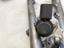 MERCEDES-BENZ 0281002927 A6420740284 0281002985 Fuel pressure regulator set MERCEDES-BENZ S-CLASS (W222, X222) (2013-2020) — thumbnail 4