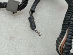 TESLA Tesla Model S 70 Wiring Loom 1004421-04-H Wiring Harness PDC 1048473-09-A Faulty — thumbnail 2