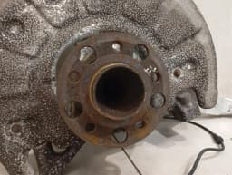 MERCEDES-BENZ Mercedes C Class W205 C63 AMG FRH Hub A2053306804 Wheel Bearing Housing Front Right — thumbnail 3