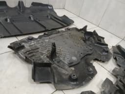 MERCEDES-BENZ Mercedes CL W217 Undertray A2225243100 M157 AMG Underbody Trim Faulty — thumbnail 3