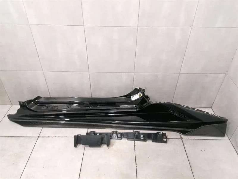 LAMBORGHINI Lamborghini Huracan Performante left side skirt 4T0898307 side sills left