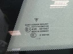 PORSCHE Porsche 911 997 Left Rear 1/4 Glass 99754311100 Door Window 1/4 Rear LH — thumbnail 4