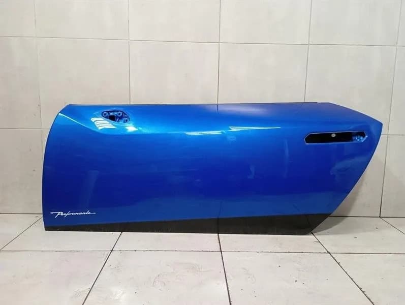 Lamborghini Huracan Coupe Left Front Door 4T8831051F Door Front Left