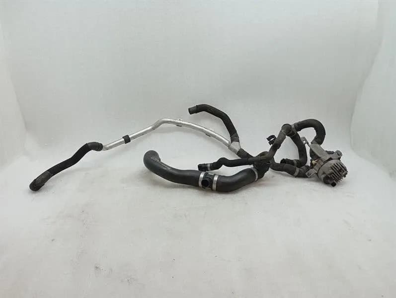 Mercedes C Class W205 Additional Cooling Pump A0005003800 Coolant Pump Pump