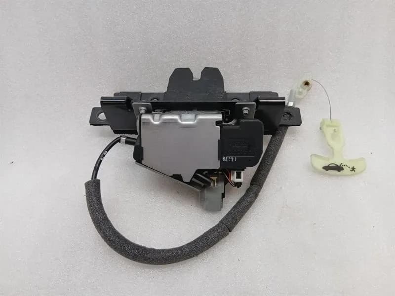 Aston Martin DB9 Coupe Boot Lock 31253052 Tailgate Lock