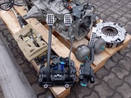 ASTON MARTIN Aston Martin DB9 Gearbox 4G43-7002-AD Manual Transmission V12 Manual Retrofit Conversion — thumbnail 6