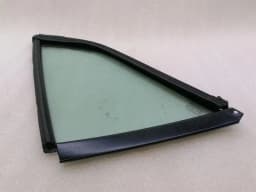 ASTON MARTIN Aston Martin DB9 COUPE Right Rear 1/4 Glass 4G43-76-11086 Door Panel 1/4 Rear RH — thumbnail 5