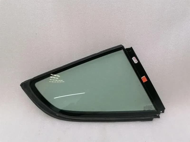 ASTON MARTIN Aston Martin DB9 COUPE Right Rear 1/4 Glass 4G43-76-11086 Door Panel 1/4 Rear RH