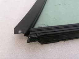 ASTON MARTIN Aston Martin DB9 COUPE Right Rear 1/4 Glass 4G43-76-11086 Door Panel 1/4 Rear RH — thumbnail 6