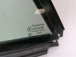 ASTON MARTIN Aston Martin DB9 COUPE Right Rear 1/4 Glass 4G43-76-11086 Door Panel 1/4 Rear RH — thumbnail 10