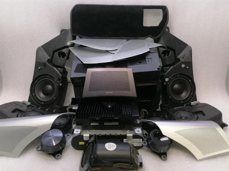 ASTON MARTIN ASTON MARTIN DB9 COUPE Speaker 9D33-18C808-AA Loudspeakers BANG OLUFSEN SET
