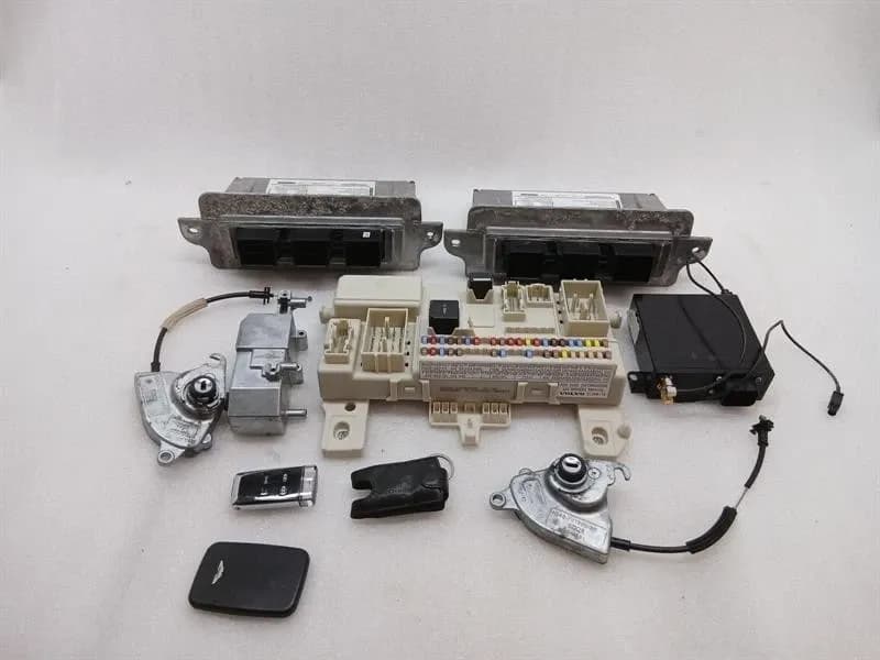 ASTON MARTIN ASTON MARTIN DB9 V12 MANUAL Engine ECU AG43-12A651-AA Engine Control Unit SET V12