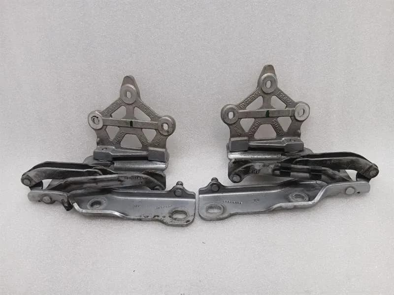 ASTON MARTIN ASTON MARTIN DB9 COUPE Bonnet Hinge SET 4G43-64-10917 Hood Hinge Set