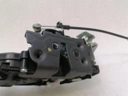 ASTON MARTIN Aston Martin DB9 COUPE door lock 8G43-21813-AA LEFT door lock — thumbnail 4