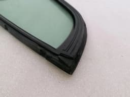 ASTON MARTIN Aston Martin DB9 COUPE Left Rear 1/4 Glass 4G43-76-11087 Door Panel 1/4 Rear LH — thumbnail 10