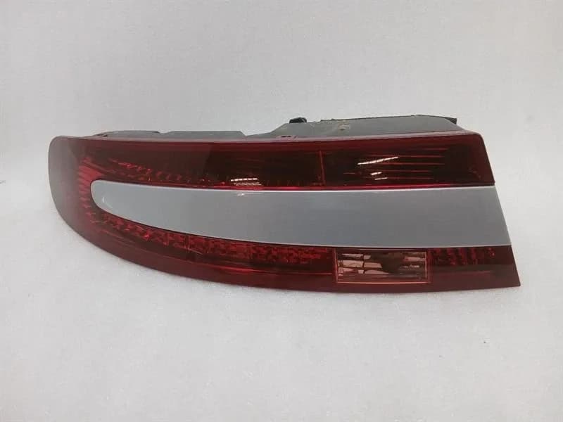 ASTON MARTIN Aston Martin DB9 Coupe Right Rear Light 4G43-313404-AM Tail Light Rear Right