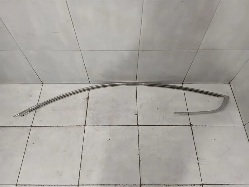 ASTON MARTIN ASTON MARTIN DB9 COUPE Body Moulding 4G43-519A37-CB Strip RIGHT RIGHT