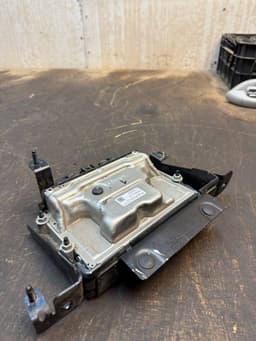 FORD 0281040172 MB3G12C550DG AdBlue control unit FORD RANGER (TKE) (04.11-) — thumbnail 4